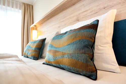 2 bedrooms, 4 beds