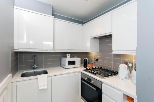 Italianflat - Elsham, , London