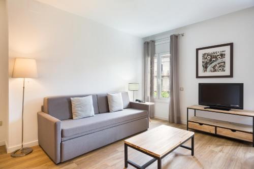 Amister Apartments - main image