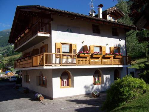 Viesnīcas āriene, Alpen Hotel Rabbi in Rabi