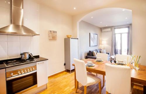 Apartments Barcelona & Home Deco Viladomat - image 10