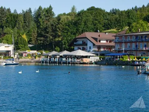 Hotel-Restaurant "Veldener Traumschiff" direkt am See in 2min im Zentrum in Velden am Wörthersee, Österreich