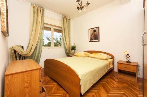 Apartments Ljiljana - image 2