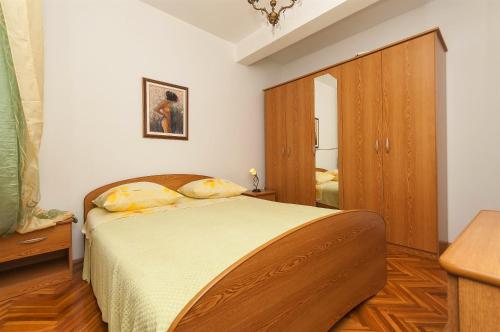 Apartments Ljiljana - image 7