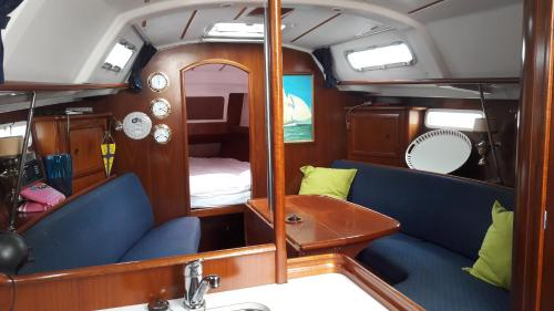  Boat at Lisbon - Seehund in Lissabon