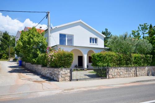  Apartments Ivana in Starigrad-Paklenica