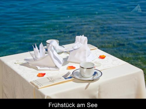 Hotel-Restaurant "Veldener Traumschiff" direkt am See in 2min im Zentrum – Velden, CA