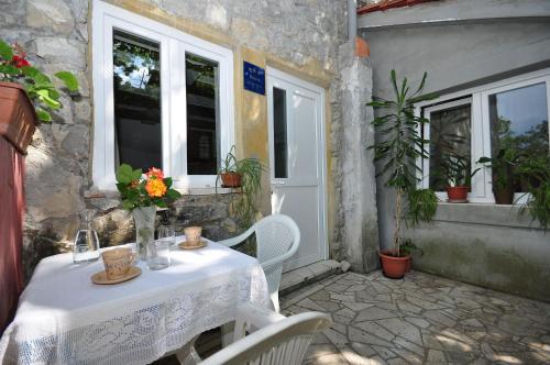  Apartment Jere in Omiš