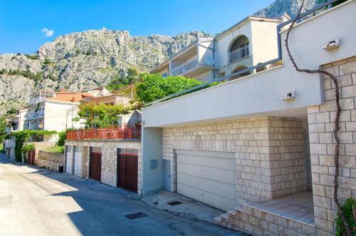 Apartments Tomislav, Omiš