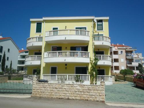 Apartment Nedjeljko - image 4