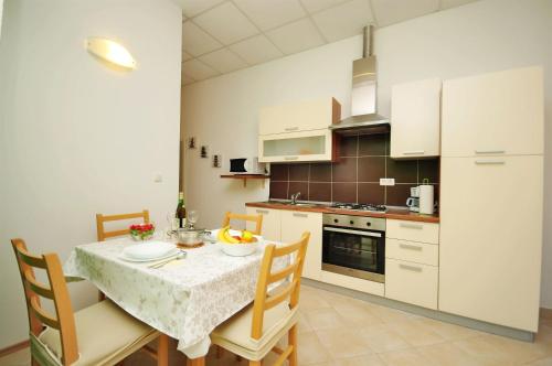 Apartments Gorana - image 3