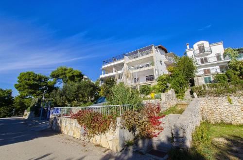  Apartments Mijo, Pension in Murter bei Koromačna