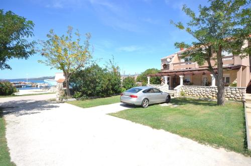 Apartments Hidden Beach Gem - Location saisonnière - Pag