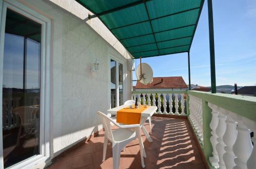 One-Bedroom apartment Standard image 9
