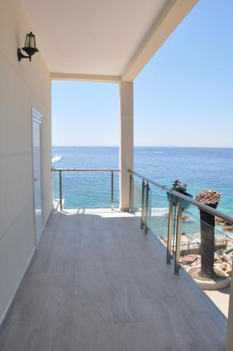 Guesthouse Riviera XH&M Dhermi - image 10