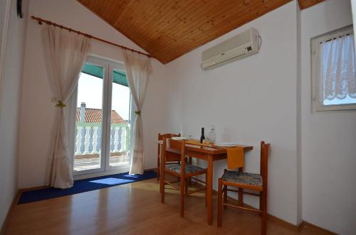 One-Bedroom apartment Standard image 6