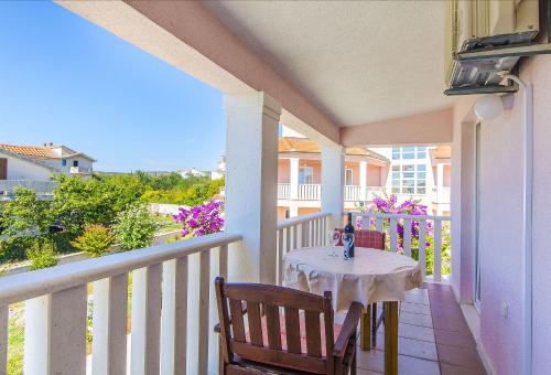 One-Bedroom Apartment with Balcony image 2