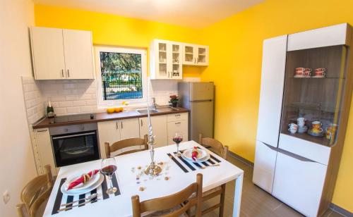 Apartments Denis - image 5