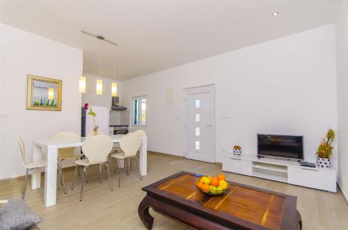 Holiday Home Franka - image 2