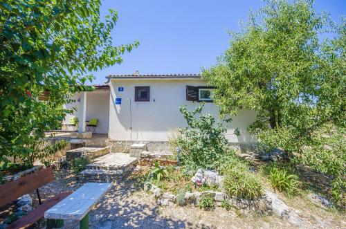  House Alemka in Rogač