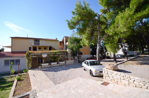  Apartments Marija, Pension in Ivan Dolac