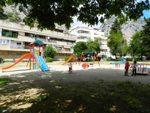  Apartment Ante, Pension in Omiš bei Srijane