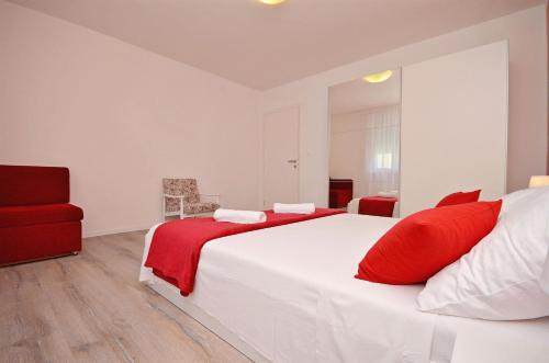 Apartment Ines - image 11