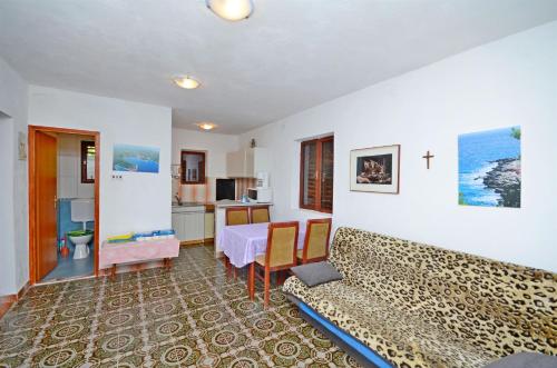 Apartments Antun