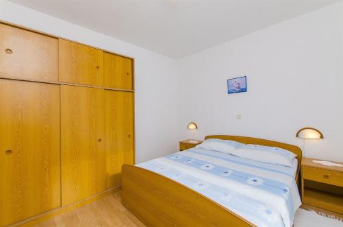 Apartments and Rooms Iva - image 13