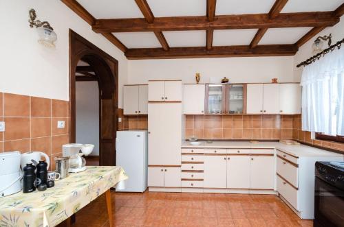  Apartments Marija in Kampor