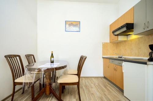 One-Bedroom apartment Standard image 7