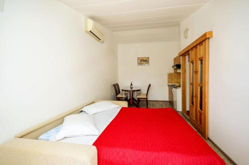 One-Bedroom apartment Standard image 5