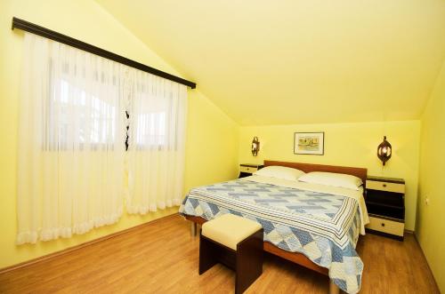 Apartments Dragutin - image 11