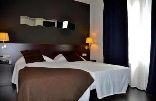  Hostal La Rotonda, Pension in Ourense