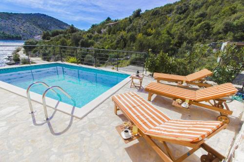  Villa Kamelicina in 21226 Vinišće