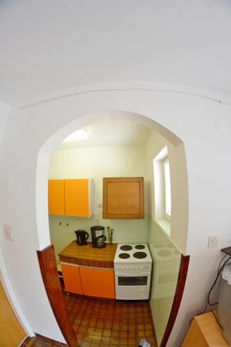  Apartment and Rooms Ruža in Banjol