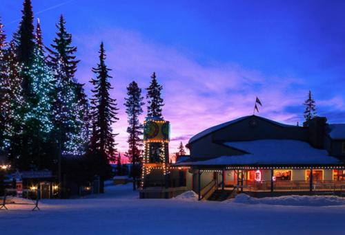 Accommodation in Silver Star Mountain