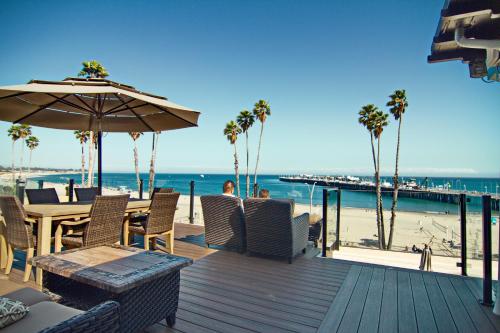 Casablanca Inn on The Beach - Accommodation - Santa Cruz