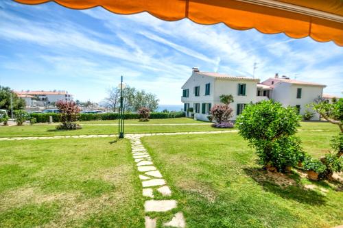 The Porch by Hello Homes Sitges