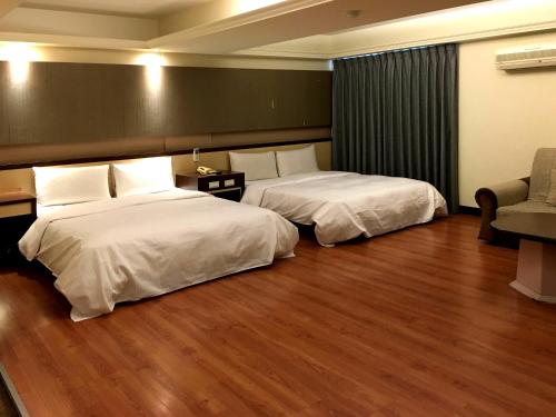 Zaw Jung Business Hotel