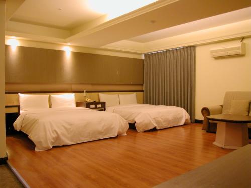 Zaw Jung Business Hotel