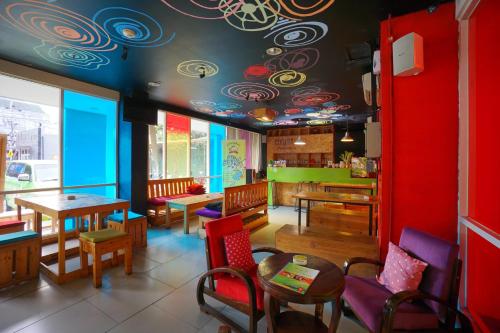 Bar/lounge, POP! Hotel Sangaji Yogyakarta near Yogyakarta Monument