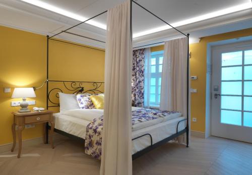 Superior Double Room image 5