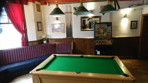 The King's Head Hotel - image 5