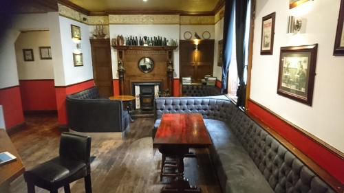 Bar/Lounge, The King's Head Hotel in Keighley Central