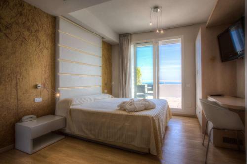 Hotel Commodore - image 2