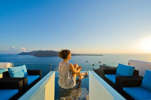 Hyperion Oia Suites - image 11