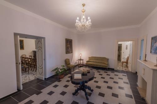 Darījumu centrs, Palazzo Cestari Hotel in Montesano sulla Marcellana
