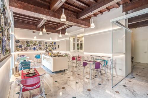 Hotel Boston - image 6