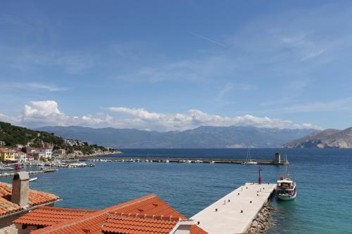  Apartments Eva, Pension in Baška